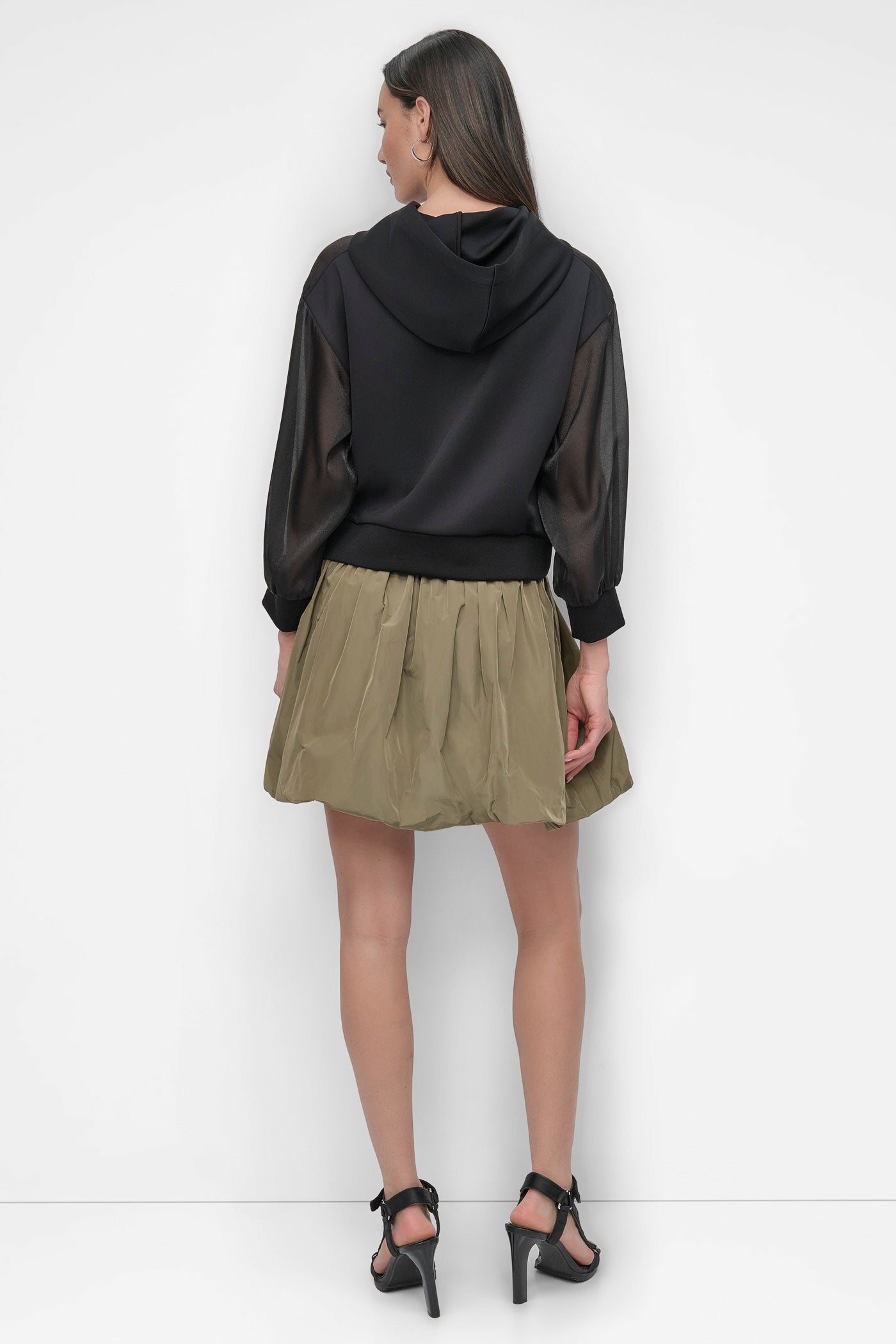 Crop Logo Hoodie - Stylish Pullover for Everyday Wear