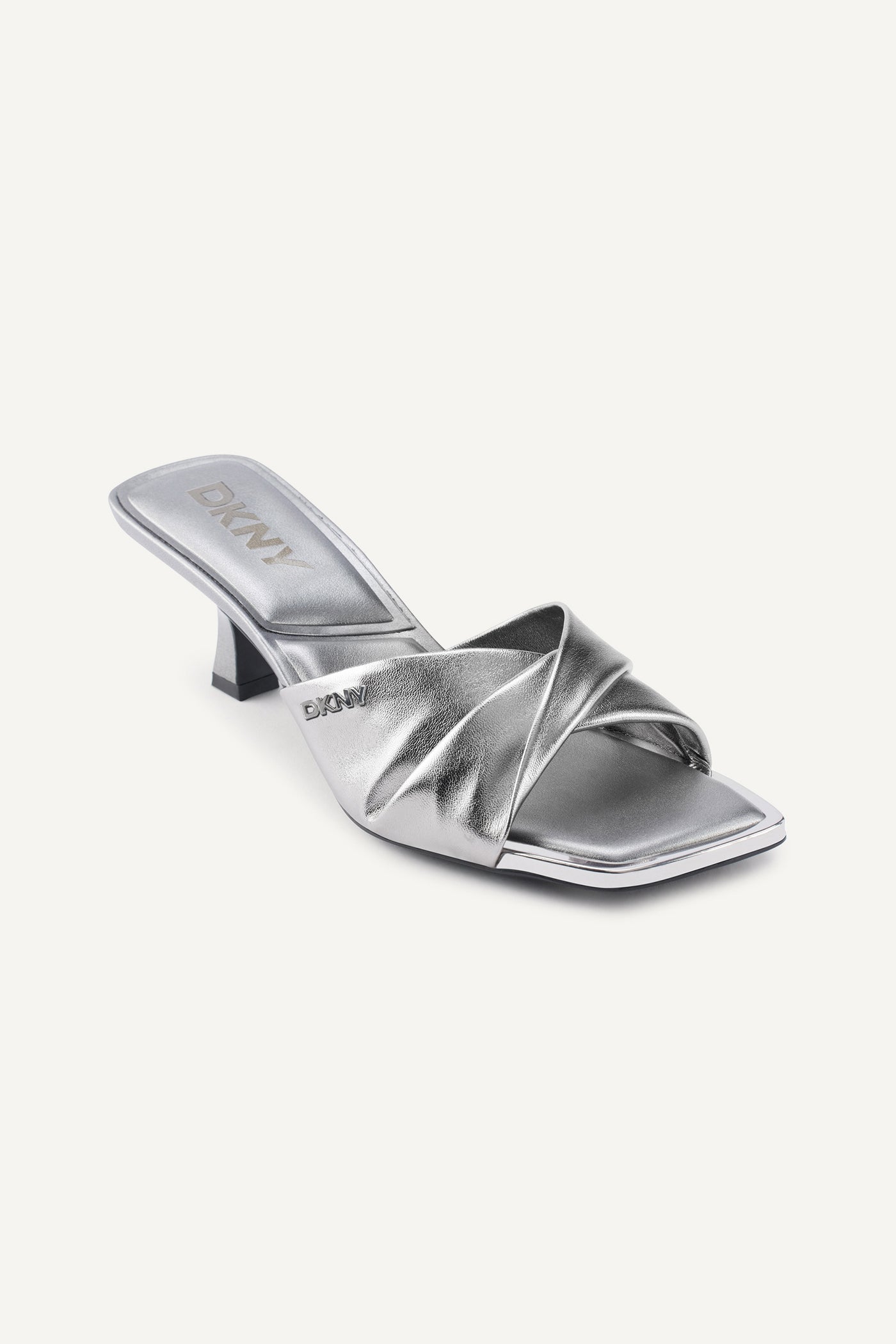 Jolaine Twist - Stylish & Comfortable