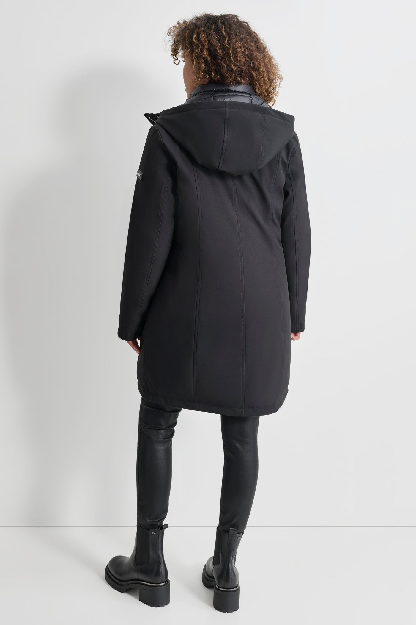 Men's Mid-Length Softshell Jacket for Outdoor Wear