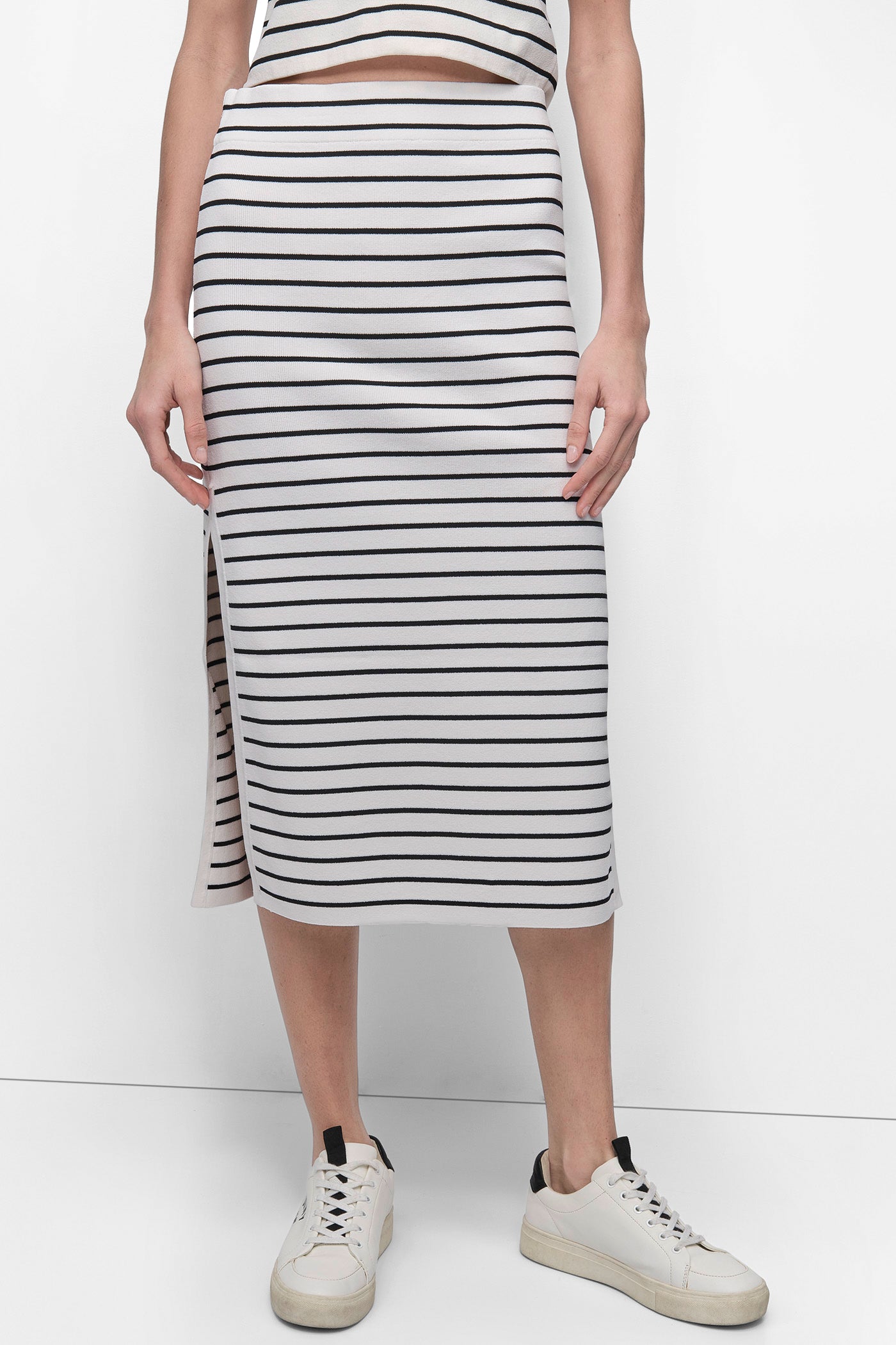 Chic Midi Sweater Skirt for Women