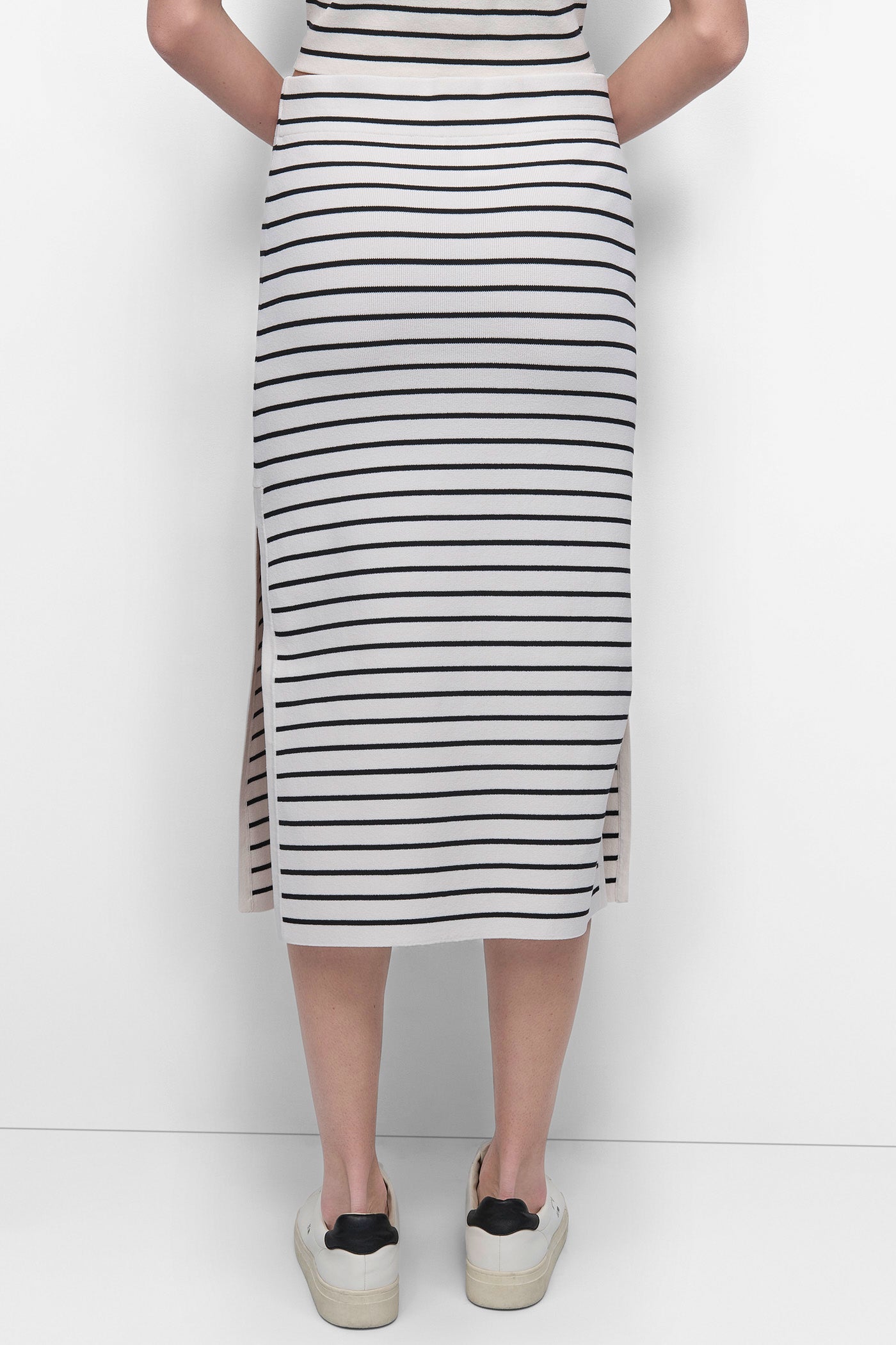 Chic Midi Sweater Skirt for Women